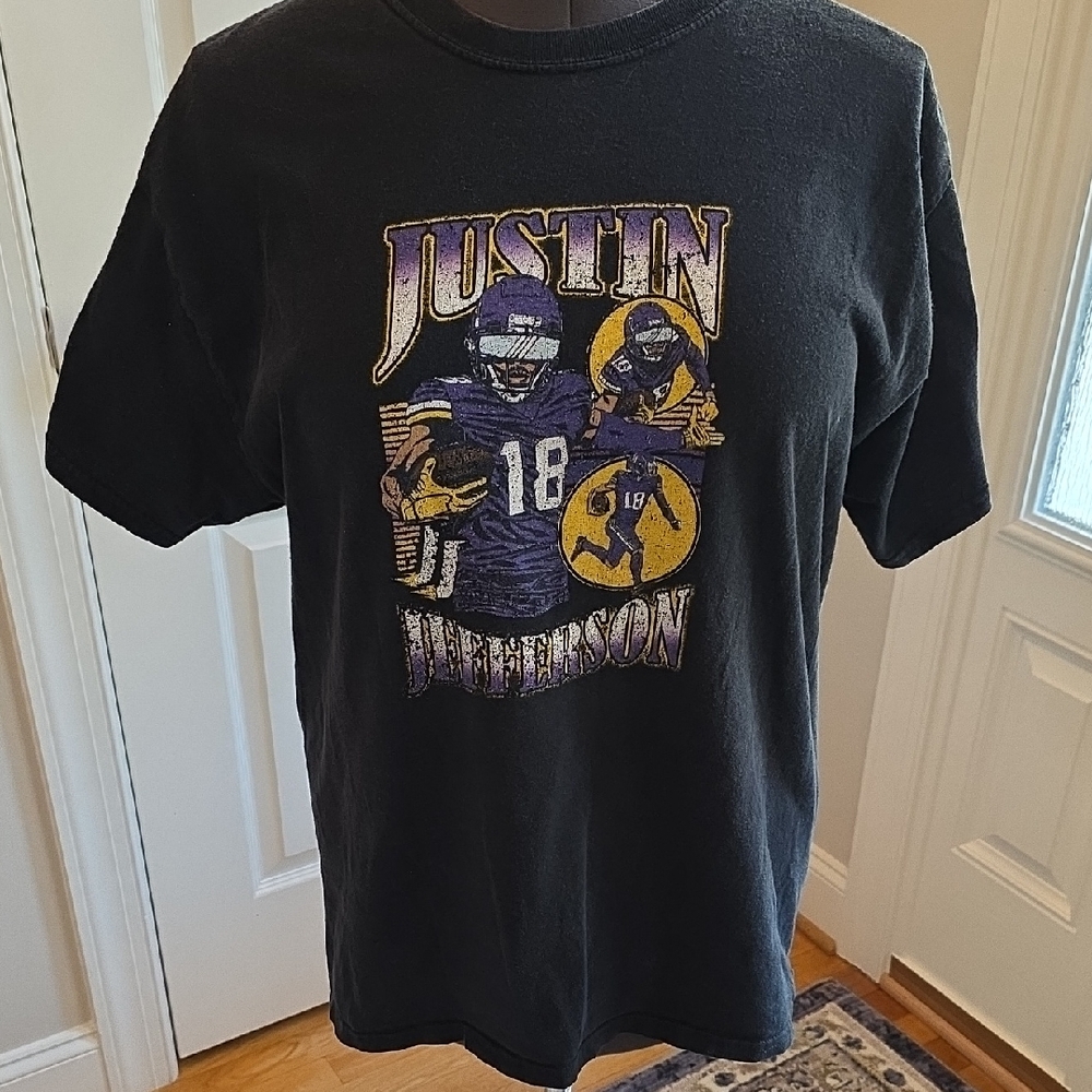 Justin Jefferson Black Graphic T-Shirt with Purple and Gold Design - Picture 1 of 3